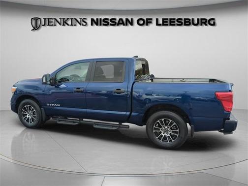 2024 Nissan Titan SV