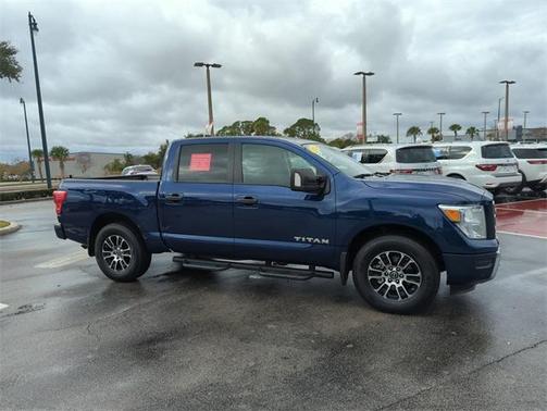 2024 Nissan Titan SV