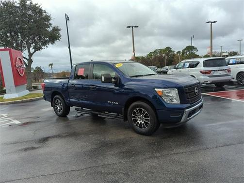 2024 Nissan Titan SV