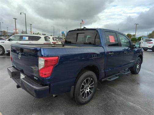2024 Nissan Titan SV