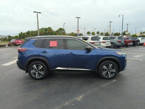 Blue / Black 2022 Nissan Rogue Platinum