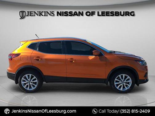 2022 Nissan Rogue Sport SV