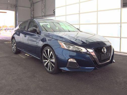 Gray 2019 Nissan Altima 2.5 SR