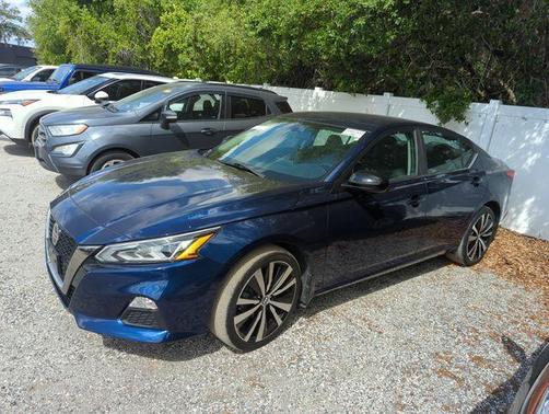 Gray 2019 Nissan Altima 2.5 SR