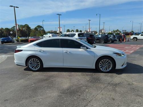 2023 Lexus ES 350 Ultra Luxury
