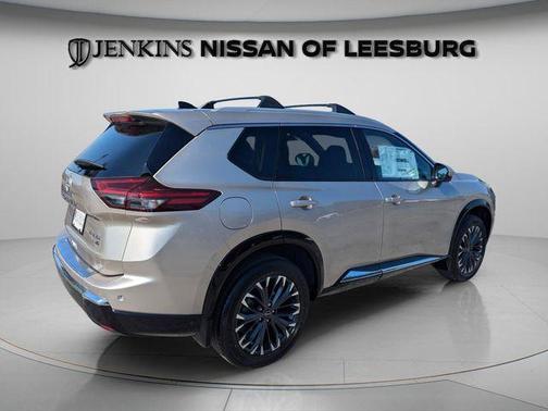 Champagne Silve 2026 Nissan Rogue Platinum