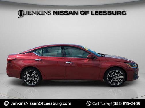 Scarlet Ember 2023 Nissan Altima 2.5 SL