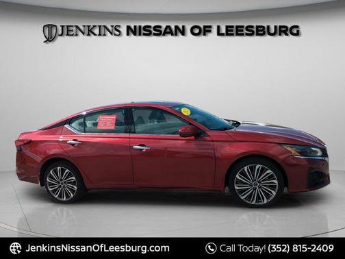 Scarlet Ember 2023 Nissan Altima 2.5 SL