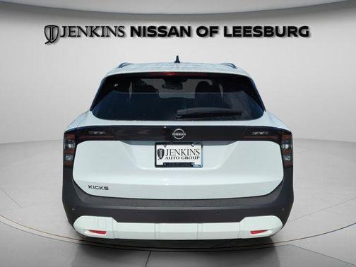 Fresh Powder 2026 Nissan Kicks SV