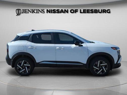 Fresh Powder 2026 Nissan Kicks SV