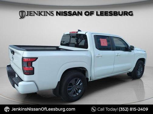 Glacier White 2025 Nissan Frontier SV