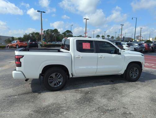 2025 Nissan Frontier SV