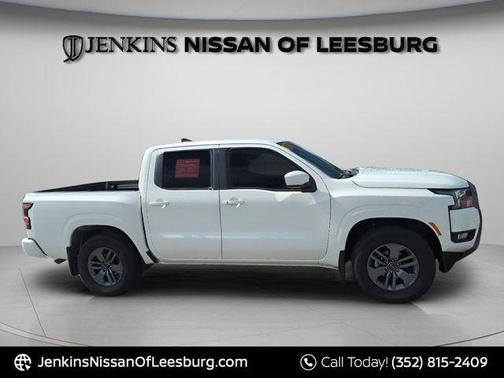 Glacier White 2025 Nissan Frontier SV