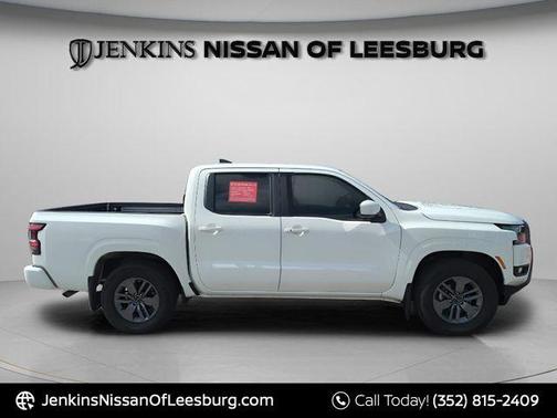 Glacier White 2025 Nissan Frontier SV