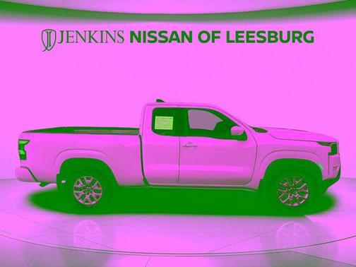 Glacier White 2024 Nissan Frontier SV