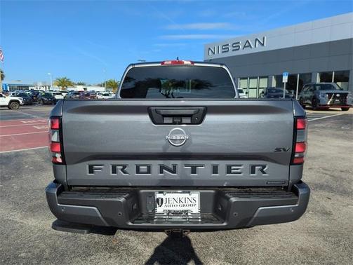 2023 Nissan Frontier SV