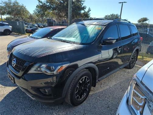 2020 Nissan Pathfinder SV