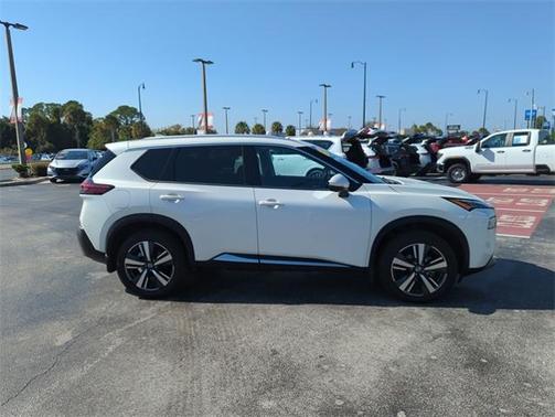 2021 Nissan Rogue SL