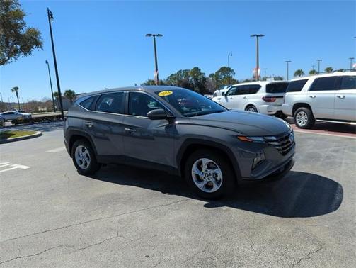 2024 Hyundai TUCSON SE