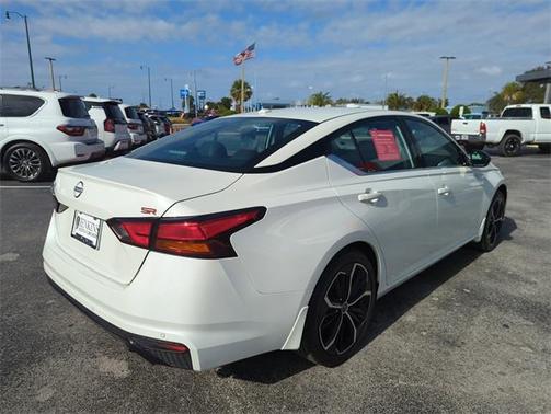 2025 Nissan Altima SR