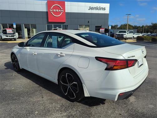 2025 Nissan Altima SR