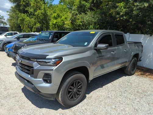 Sterling Gray Metallic 2024 Chevrolet Colorado LT