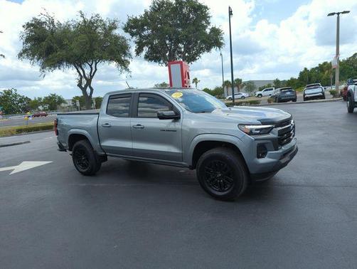 Sterling Gray Metallic 2024 Chevrolet Colorado LT