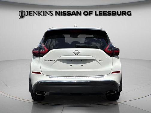 White 2023 Nissan Murano SL