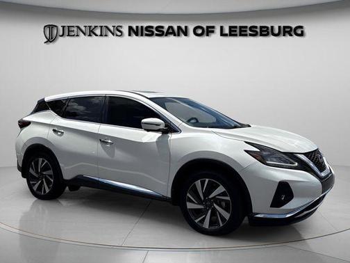White 2023 Nissan Murano SL