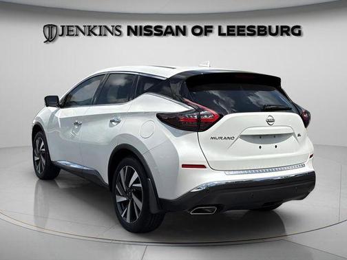 White 2023 Nissan Murano SL