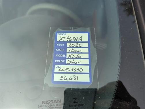 2020 Nissan Kicks SR