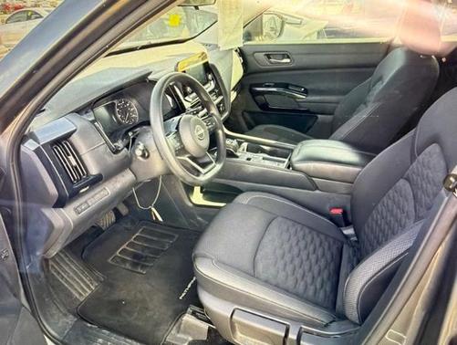 2022 Nissan Pathfinder S