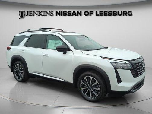 Everest White P 2026 Nissan Pathfinder Platinum