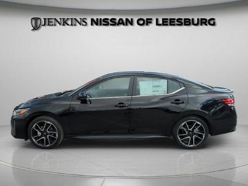 Black 2025 Nissan Sentra SR
