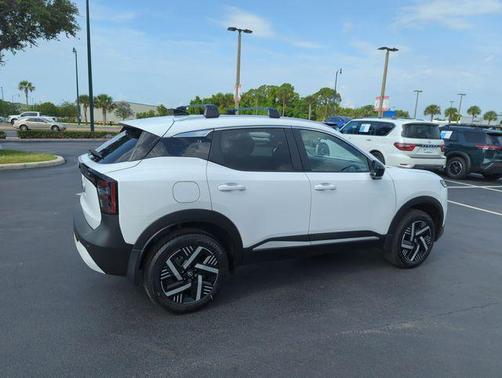 Fresh Powder 2026 Nissan Kicks SV