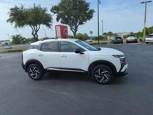 Fresh Powder 2026 Nissan Kicks SV