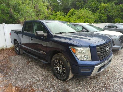 Deep Blue Pearl 2022 Nissan Titan SV
