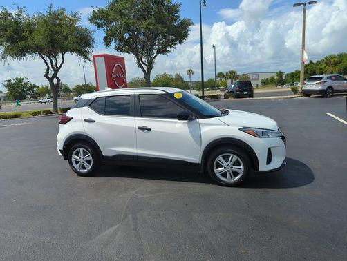 Fresh Powder 2024 Nissan Kicks S