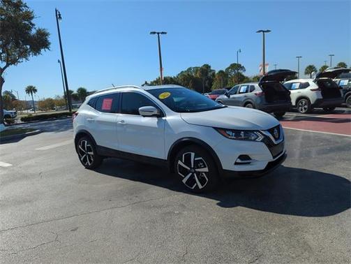 2022 Nissan Rogue Sport SL