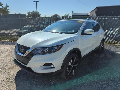 2022 Nissan Rogue Sport SL