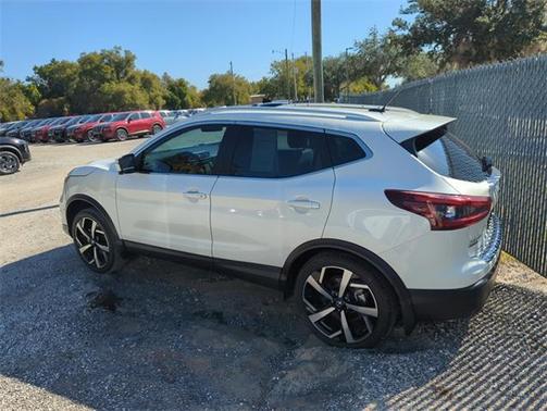 2022 Nissan Rogue Sport SL