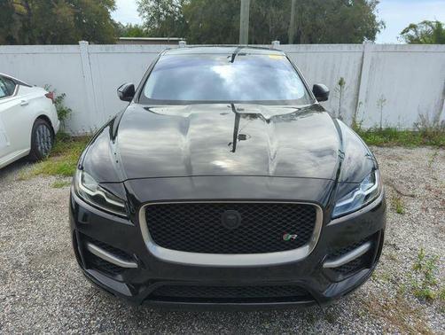 Ultimate Black 2017 Jaguar F-PACE 35t R-Sport