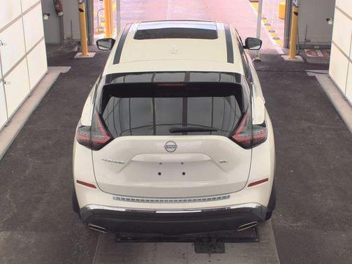 White 2024 Nissan Murano SL