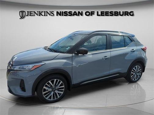 2023 Nissan Kicks SR