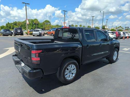 Black 2023 Nissan Frontier SV
