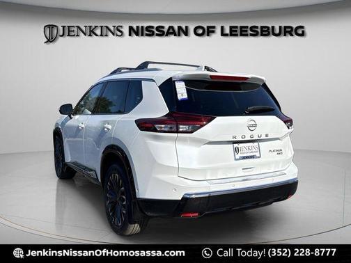 Everest White P 2026 Nissan Rogue Platinum