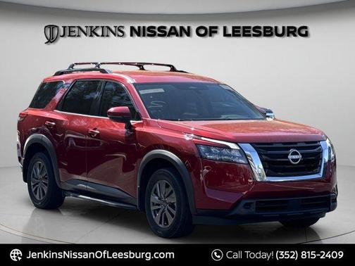Scarlet Ember 2023 Nissan Pathfinder SV