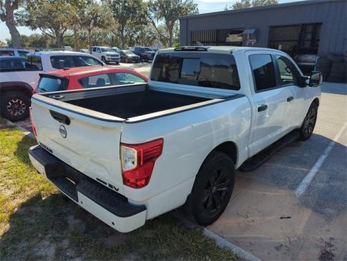 2023 Nissan Titan SV