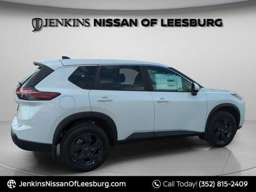 Everest White P 2026 Nissan Rogue SV