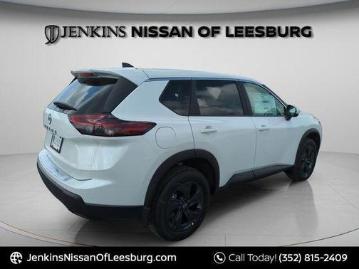 Everest White P 2026 Nissan Rogue SV